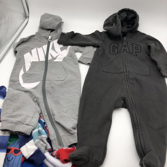 Boys 12M Pajamas BUNDLE One Piece Footed Fleece Fall Winter Mixed Carters - Picture 8 of 9